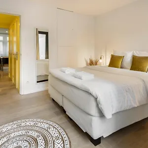 r73-apartments-by-domani-hotels.brusselshotelsbook.com/